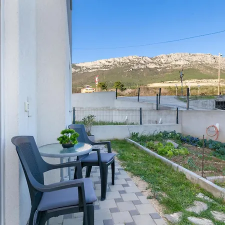With Parking Space Kastel Sucurac, - 23868 Διαμέρισμα Kaštela